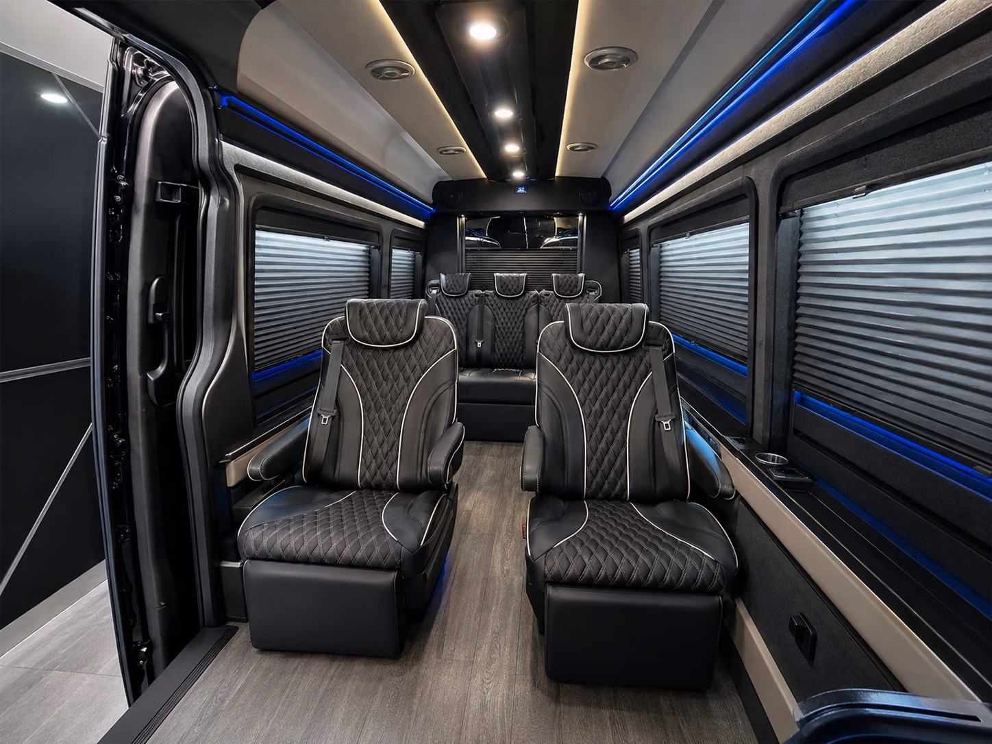 find airport buses for film crews corporate groups and large delegations
